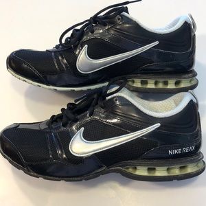 Women’s Nike Tennis Shoes